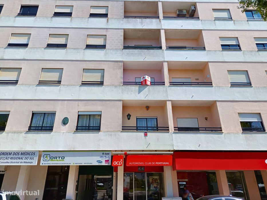 Apartamento T3 remodelado perto do Hospital