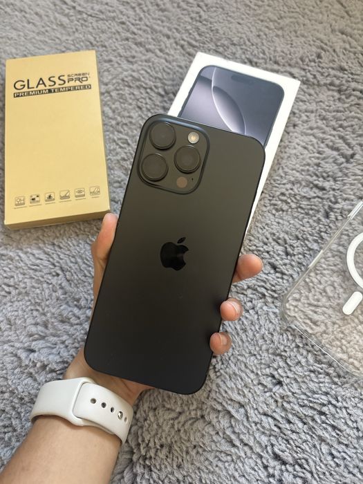 iPhone 16 Pro Max - 256GB Black Titanium