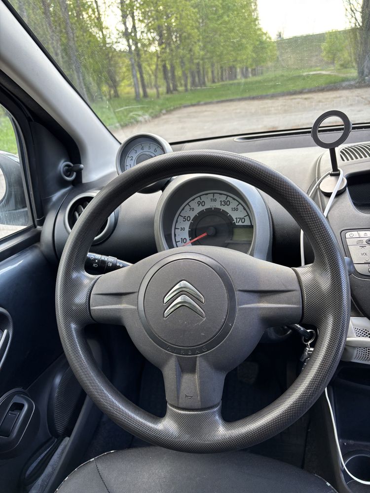 Продам Citroen c1