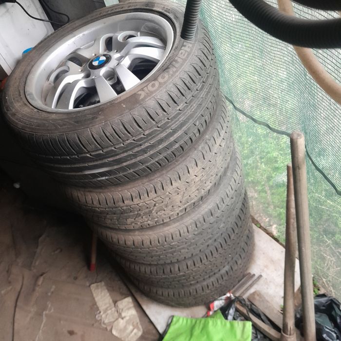 Desocupar 260€ bom preço jantes 16 e pneus em bom estado 5:120