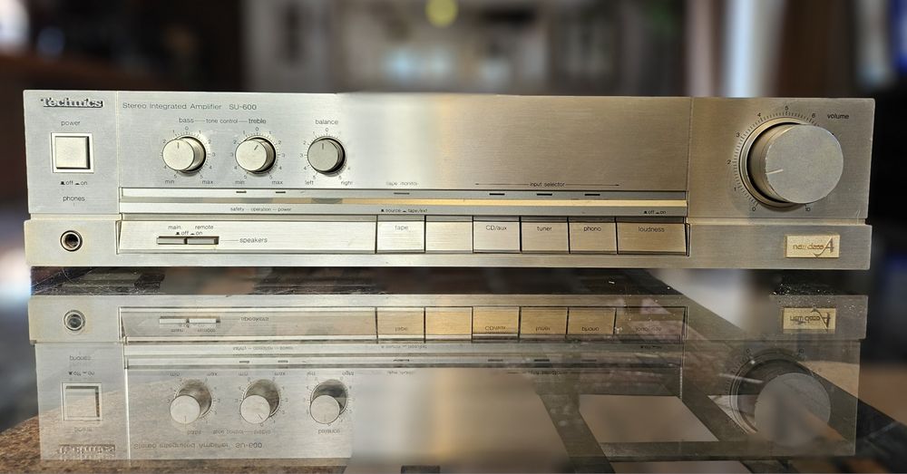 Srebrny wzmacniacz Technics SU-600, japoński