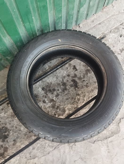 Зимові шини Nokian 225/60/18