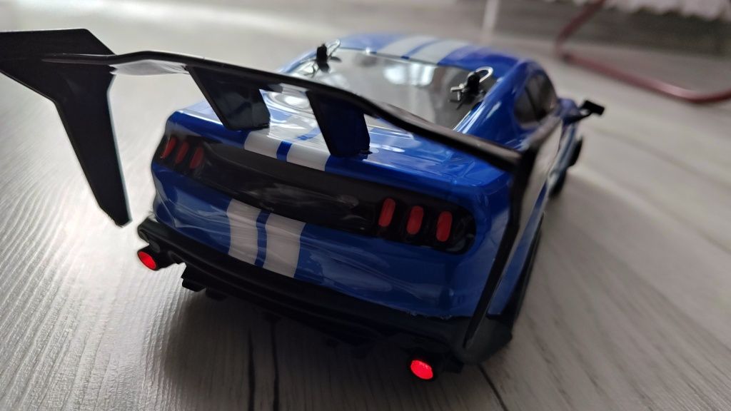 Samochód Ford Mustang GT 6 gen DRIFT RC 4wd LED 2024 4WD prezent