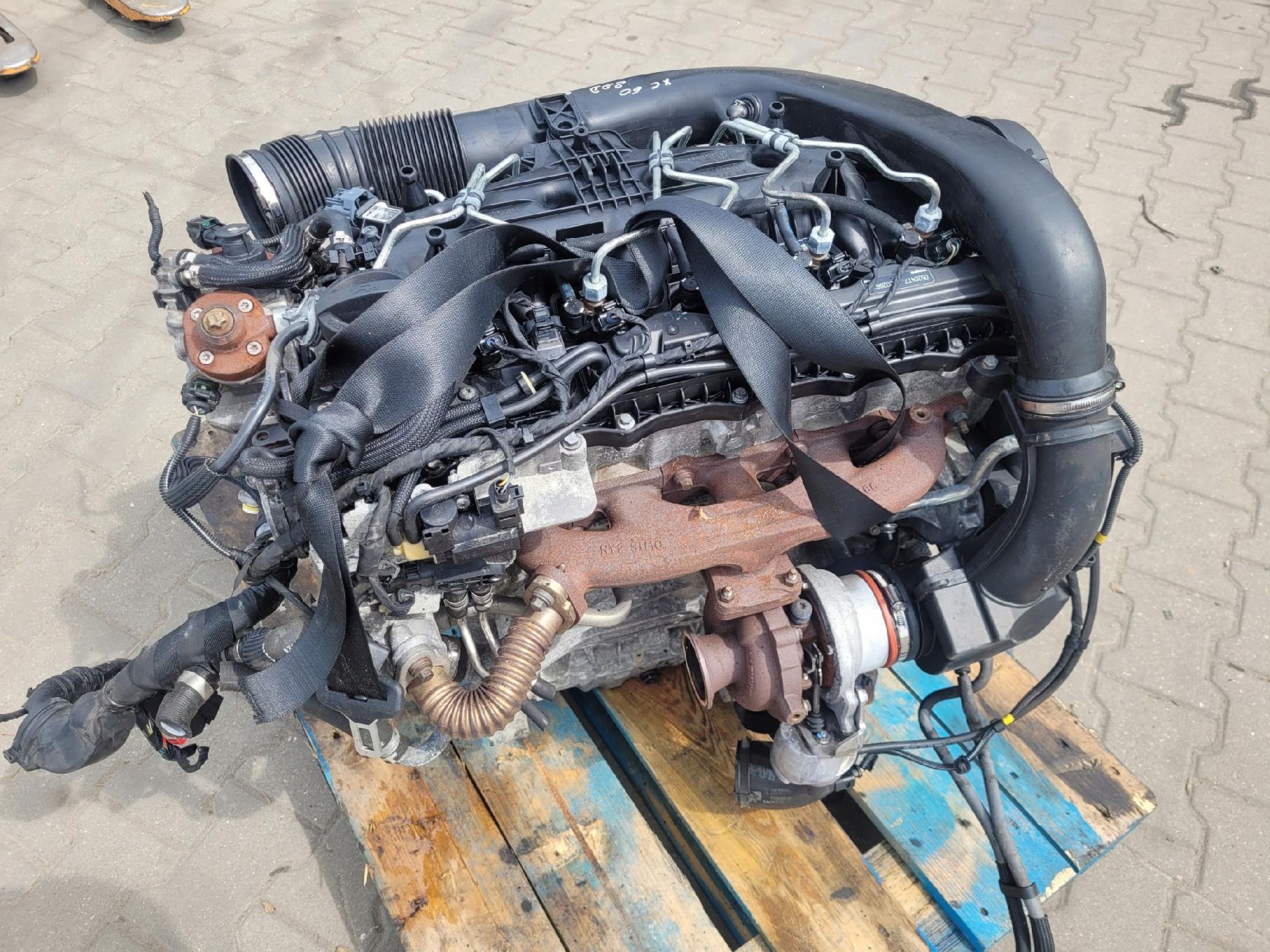 SILNIK 2.0 DIESEL D5204T7 VOLVO S80 XC60 V70 III V40 V60 KPL