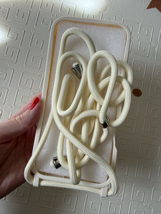 Чохол на шнурку iphone 16 pro max