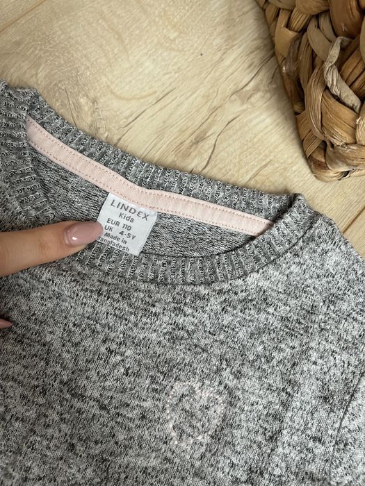 Sweterek szary 116