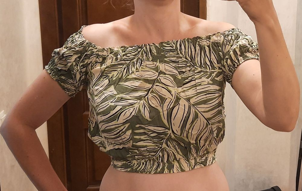 Укорочений топ, блуза