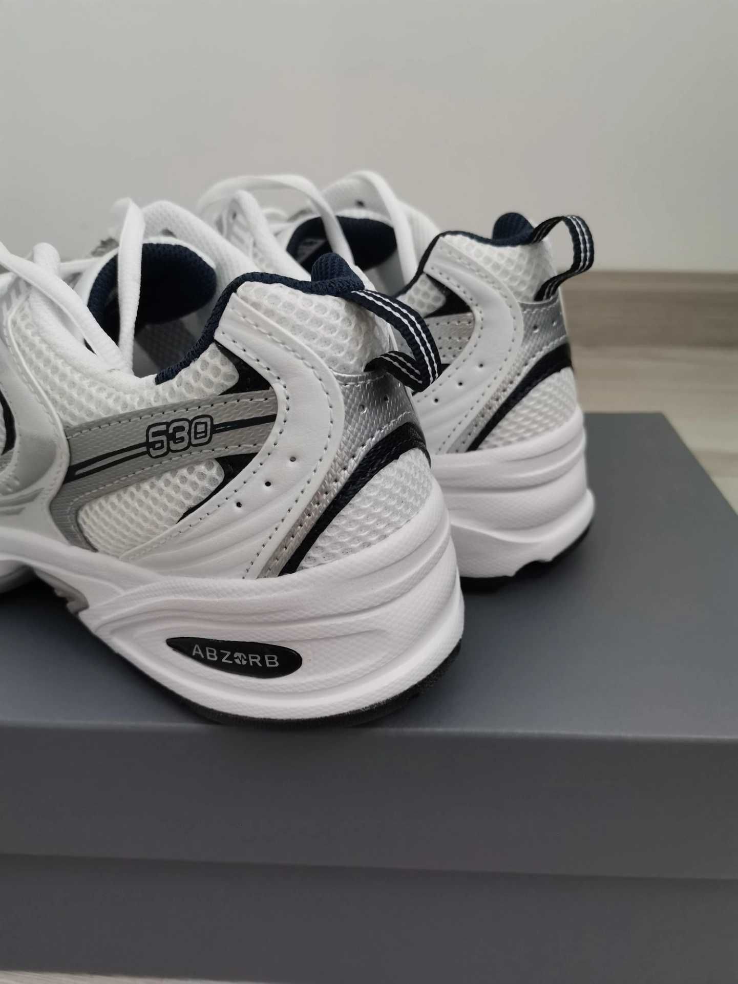 buty NewBalance530WhiteSilverNavy R.42