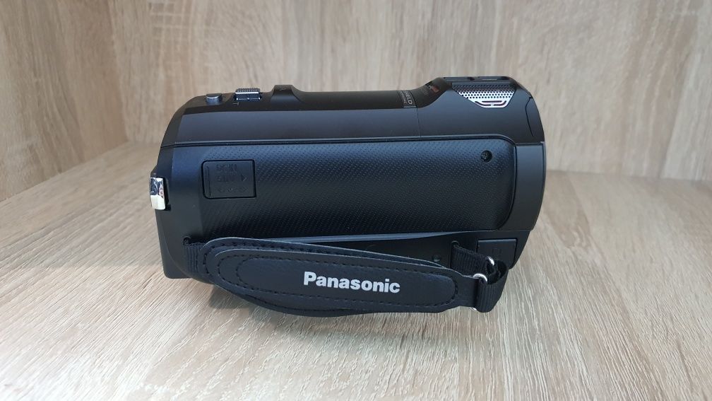 Panasonic HC-V750