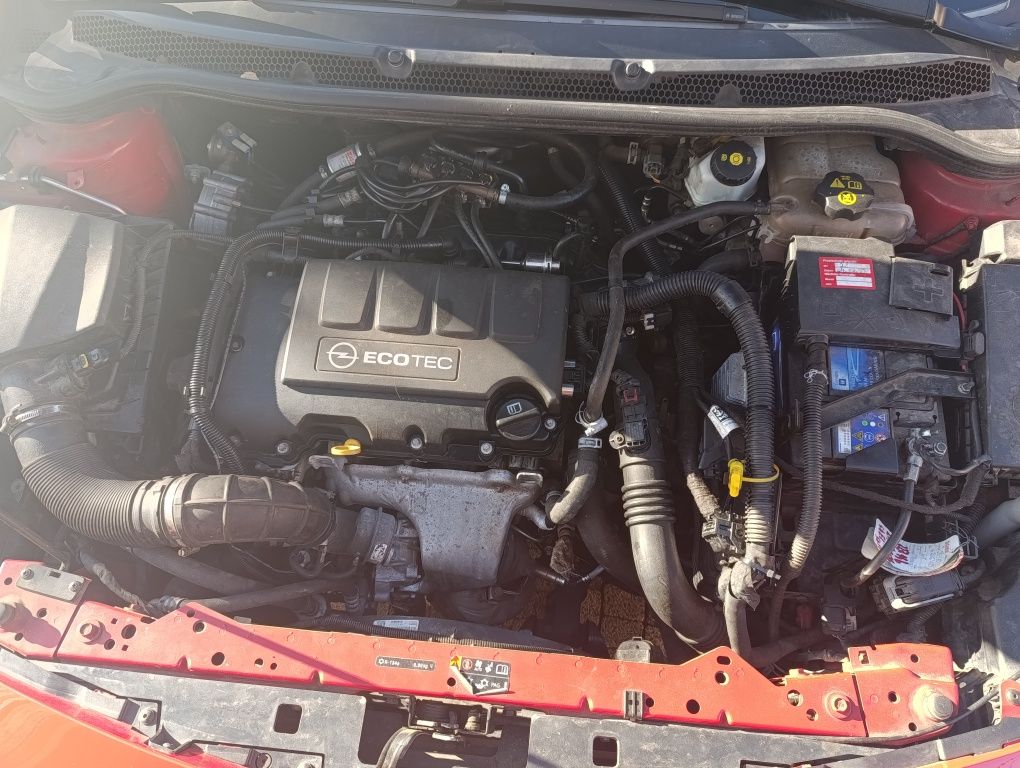Opel Astra J 1.4 turbo +gaz