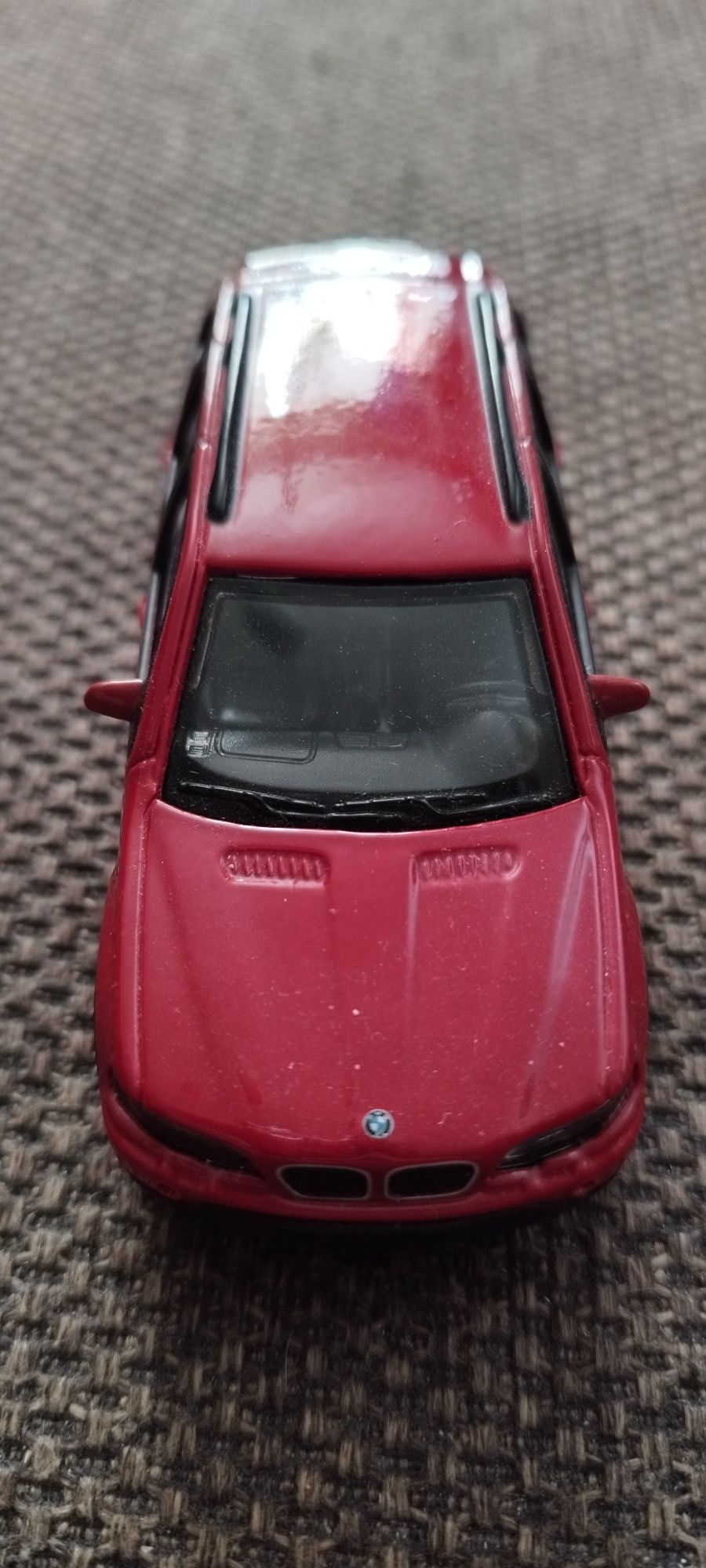 Bburago. BMW X5. Skala 1/43