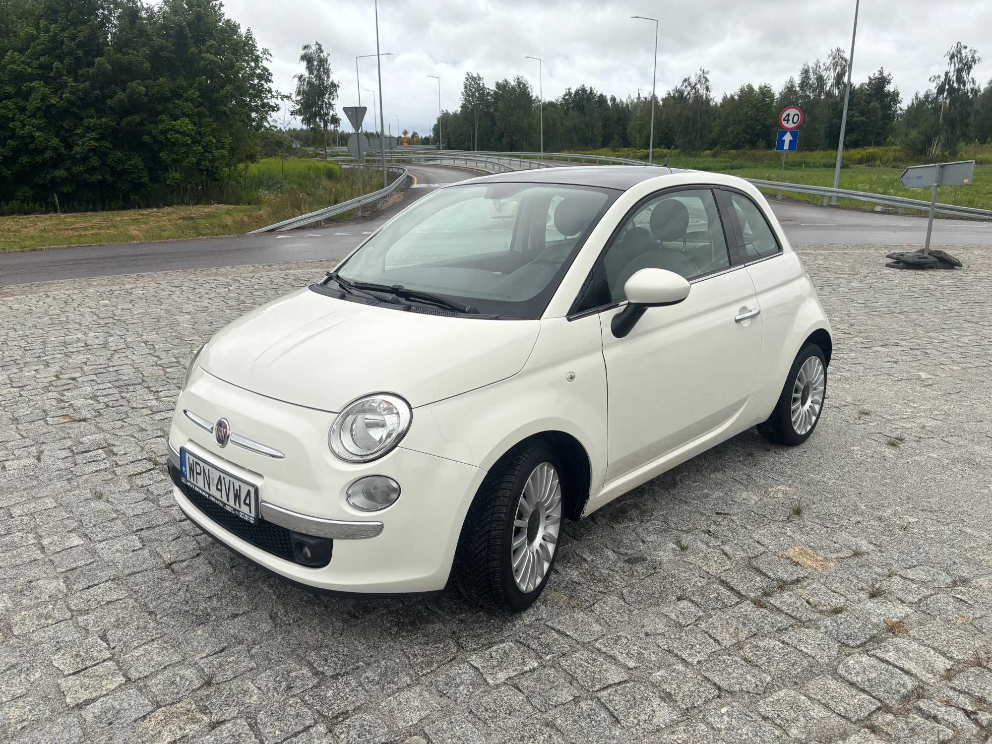 Fiat 500 Wersja Lounge 1.2  Szklany Dach Klima Alufelgi Zadbany