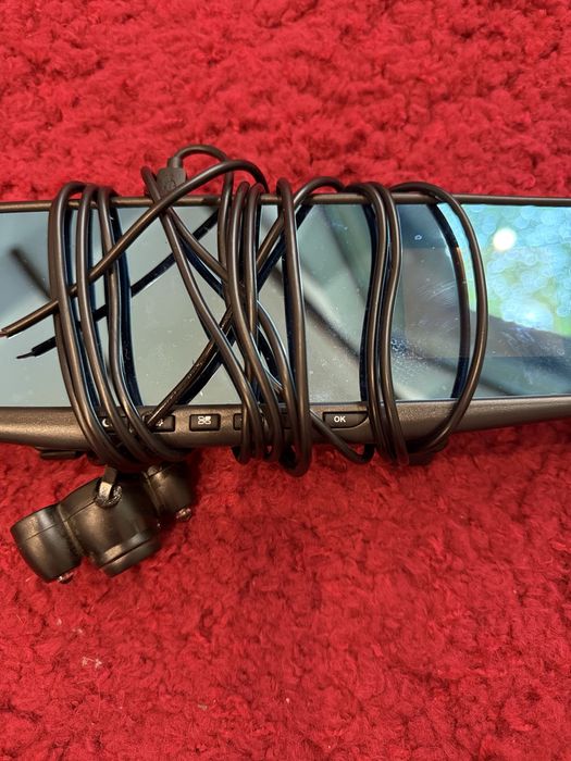 Автомобільне дзеркало заднього виду з камерою відеореєстратор