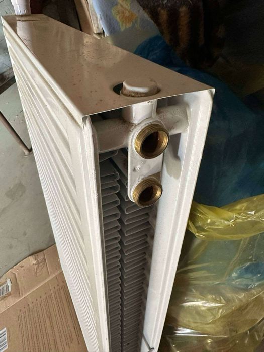Grzejnik biały pokojowy używany