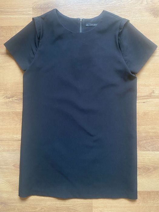 Czarna prosta tunika z krótkim rękawem Zara Basic