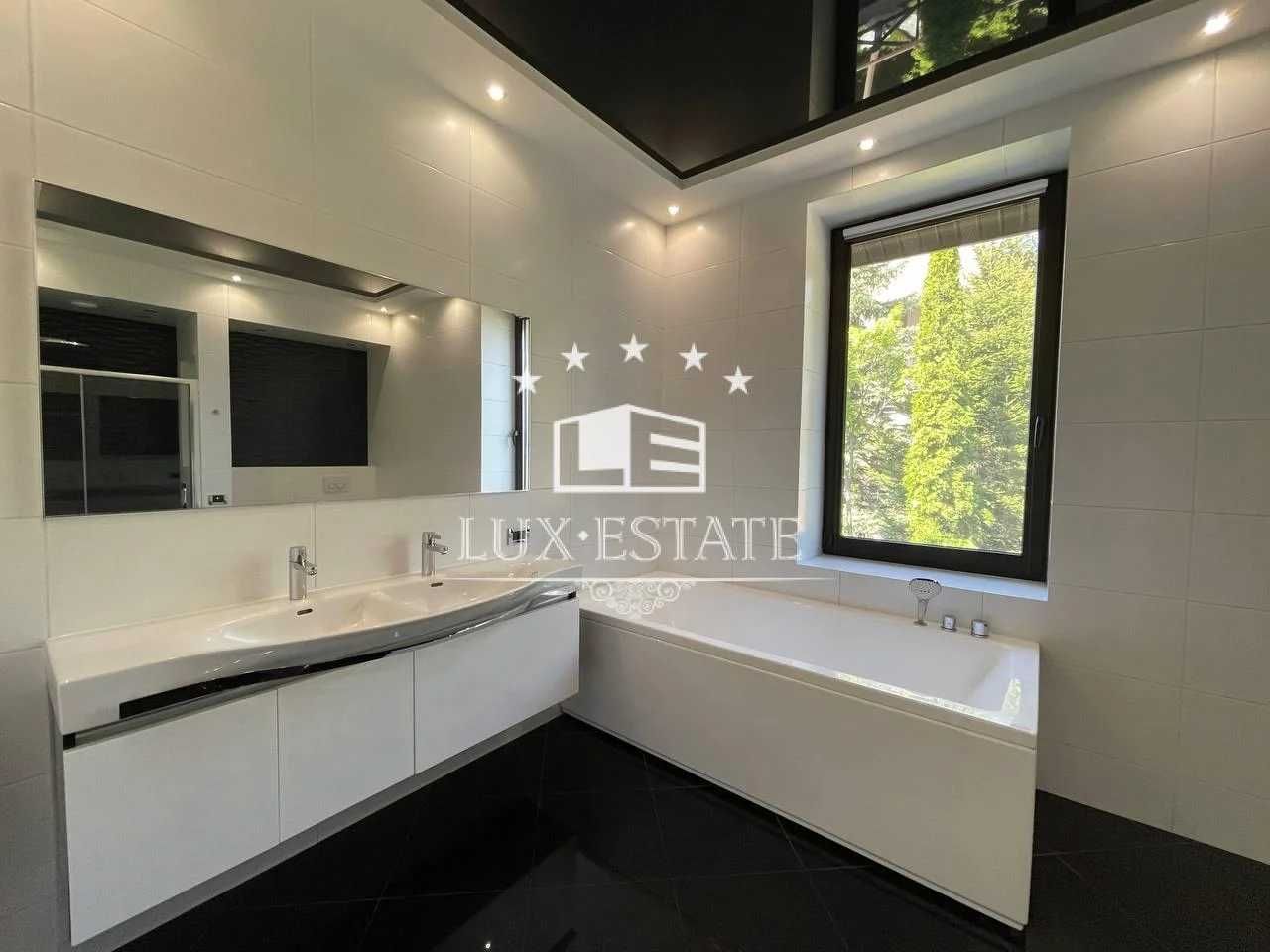 Lux-Estate пропонує в оренду елітний будинок у КМ Зелений Гай