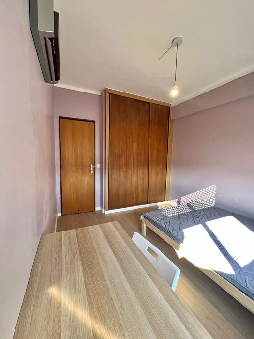 Quarto individual em Moita