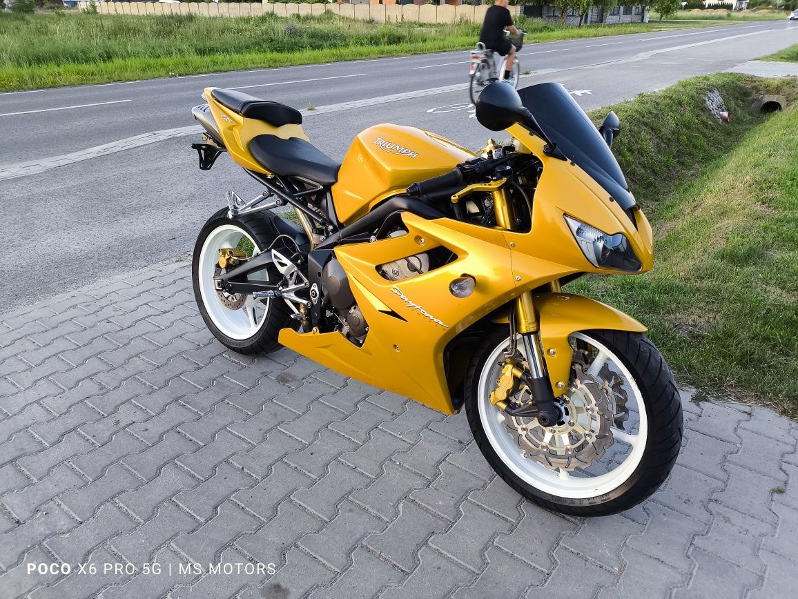 Triumph Daytona triple 675 cm3 2006 rok świetny stan