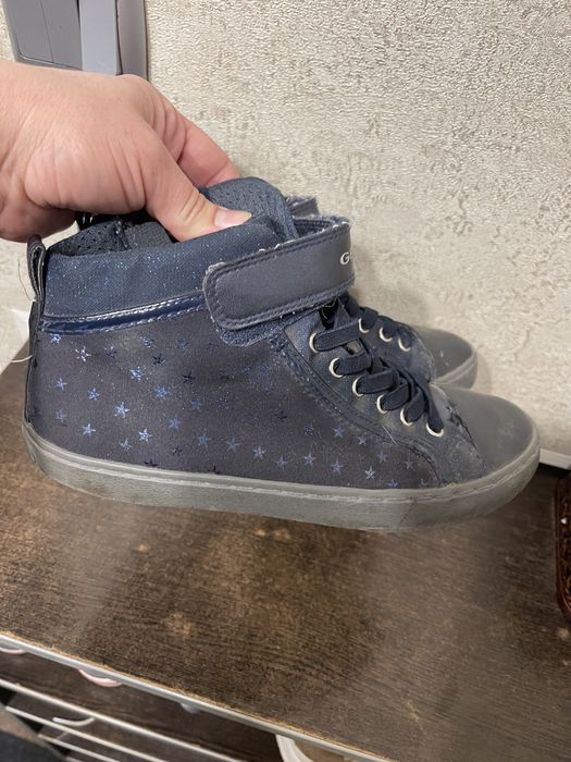 Ботинки бесплатно для двора 35р