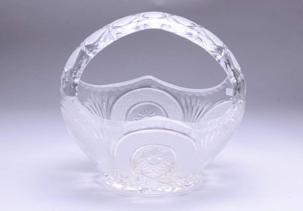 Fruteiro modernista em cristal e prata