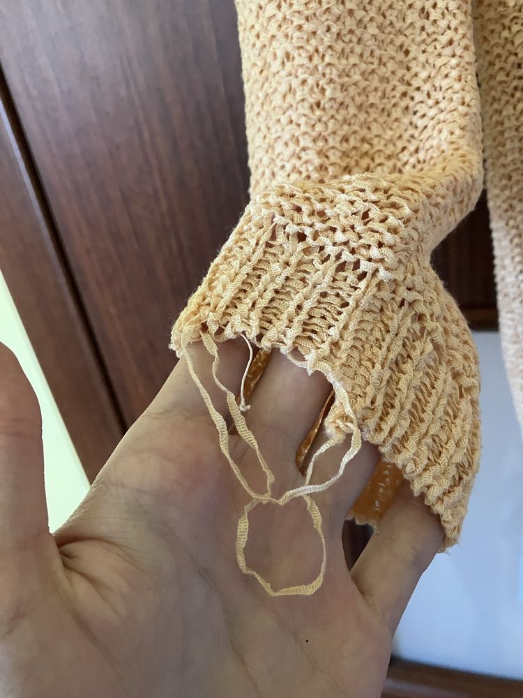 Pomaranczowy sweter 146