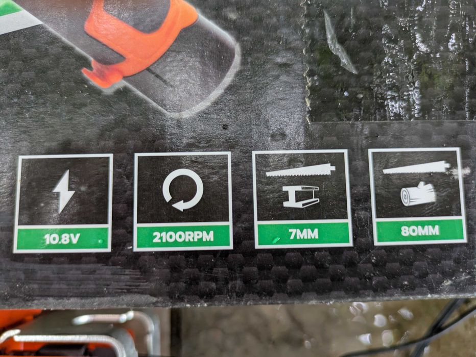 Serrote de poda a bateria Mader, 10,8v; 1,5 A. Pouco usdo