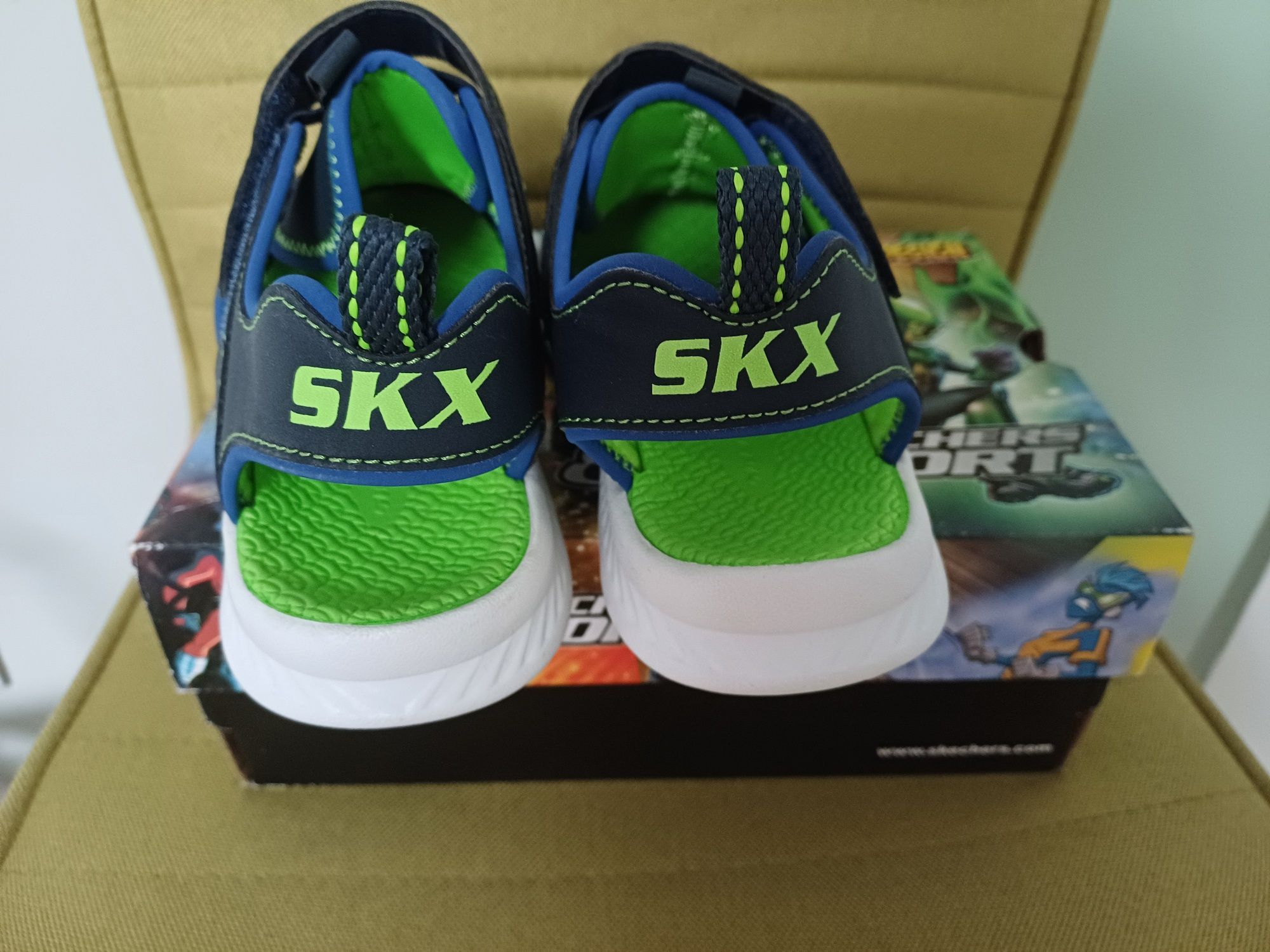 Ténis sandálias  número 34 marca: Skechers NOVOS