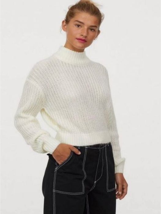 В‘язаний светр вкорочений