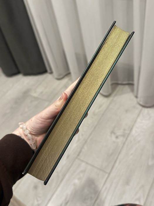 КНИГА «ІГРИ СПАДКОЄМЦІВ» в гарному стані