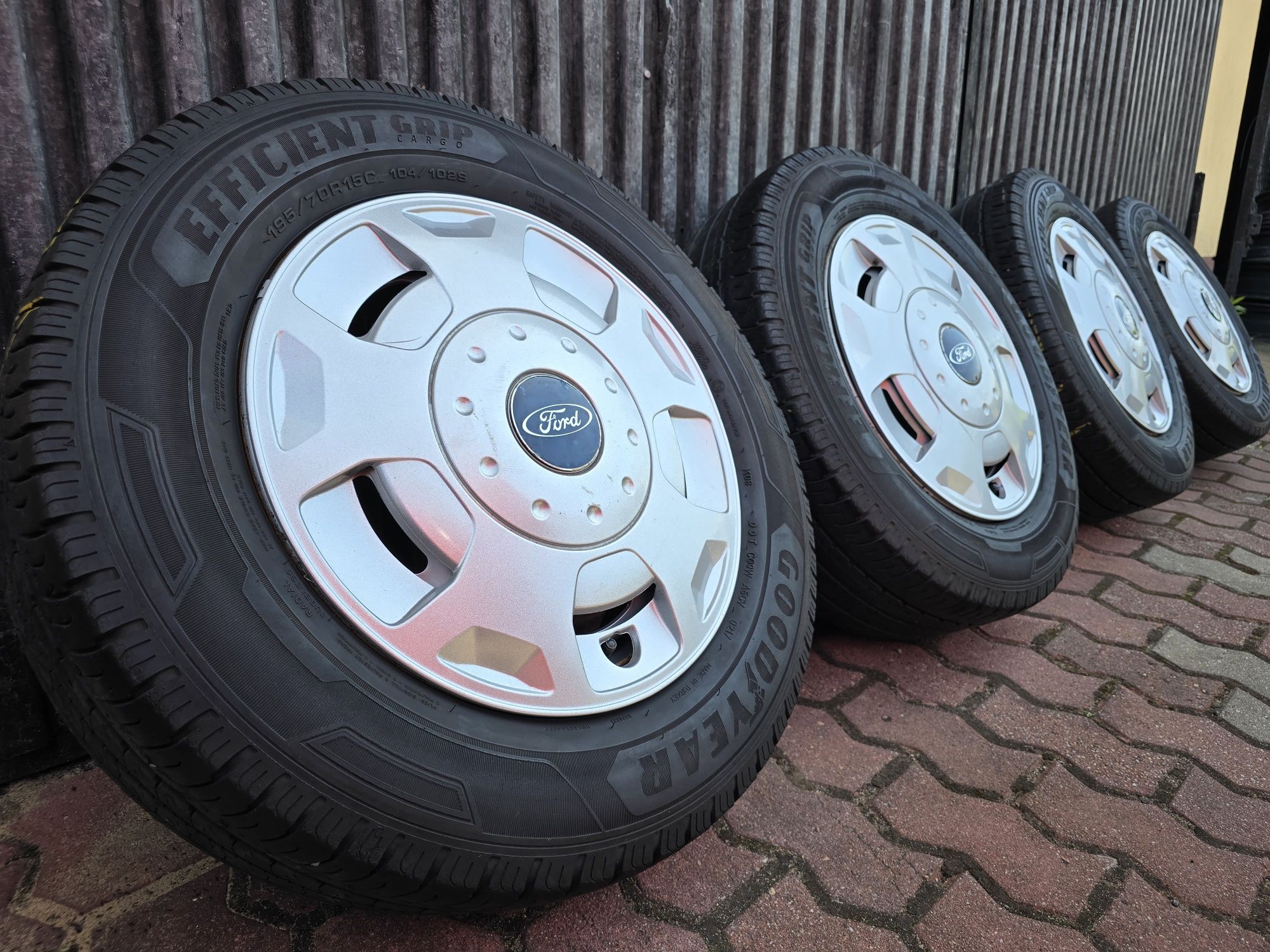 Felgi z oponami 195/70R15C Ford Transit 5x160 Tourneo Custom