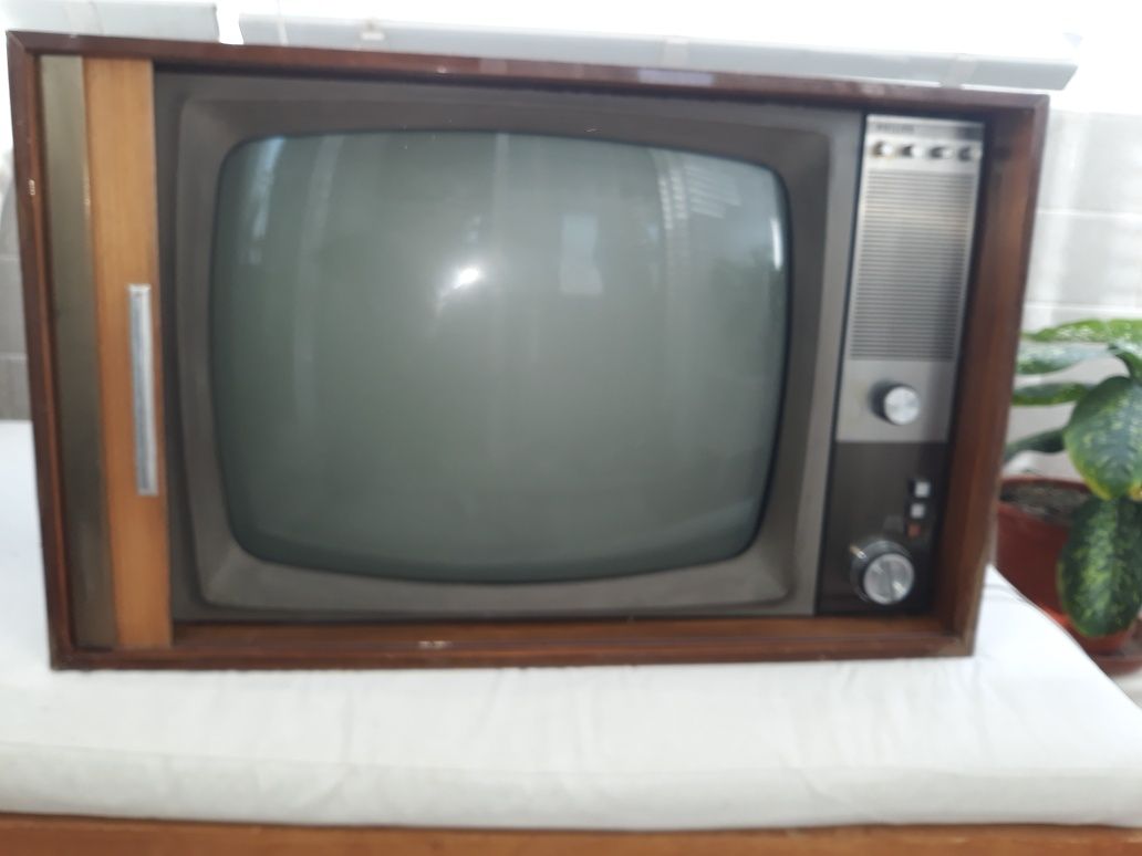 Televisor vintage Philips