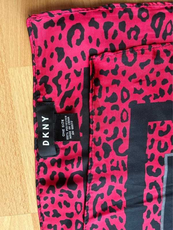 DKNY oryginalny letni szal w panterkę z Logo ideał