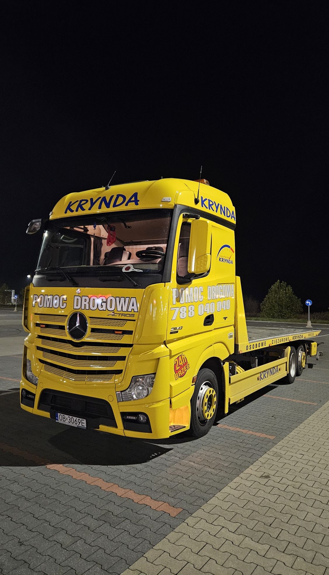 Mercedes Actros Autolaweta Pomoc Drogowa Laweta Brzeg Holownik