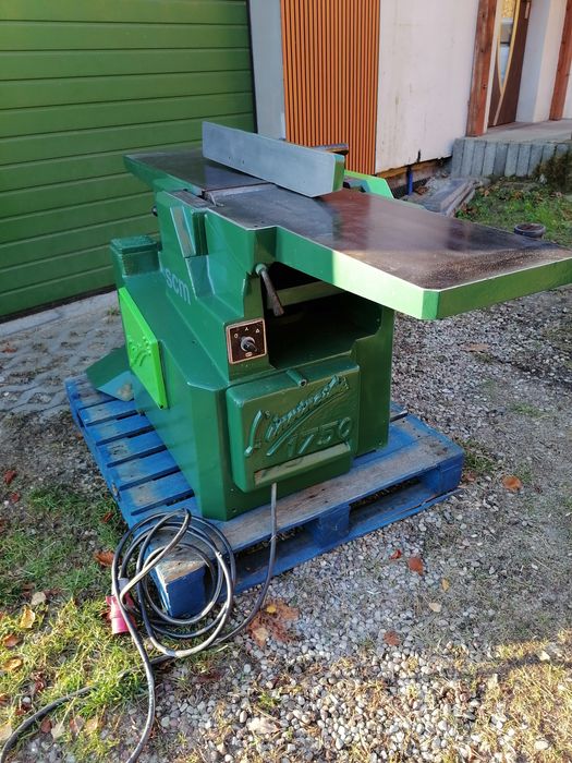 Scm 1750, grubosciowkowyrowniarka