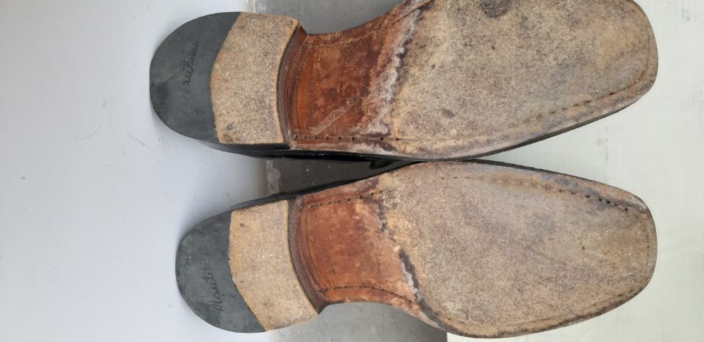 Sapatos de couro , marca Murati.