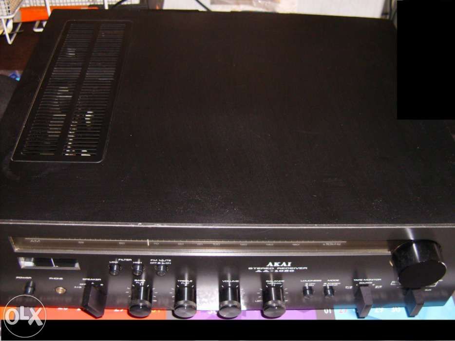 Receiver Akai 1020