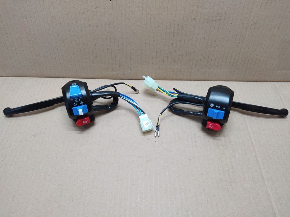 Блоки кнопок руля скутера GY6 (ПРАВЫЙ/ЛЕВЫЙ) +рычаги