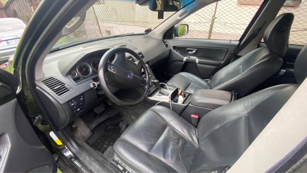 Продам Volvo XC90