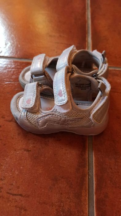 Sendalias com luzes número 20