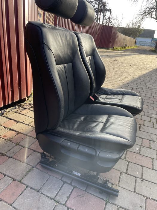 Продам шкіряні сидіння БМВ е39