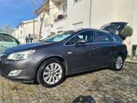 Opel Astra J Sports Tourer 1.7 CDTI
Com alguns afazeres que é o