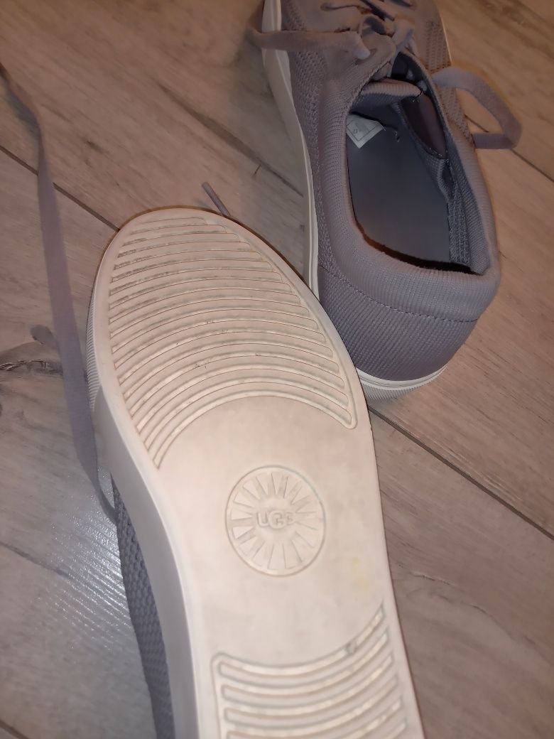 Tenisówki, trampki damskie. UGG. 40.