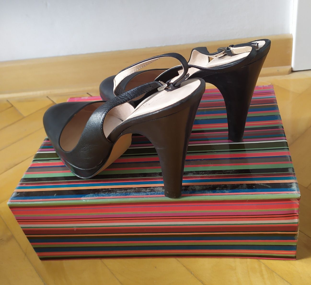 Buty skórzane na obcasie