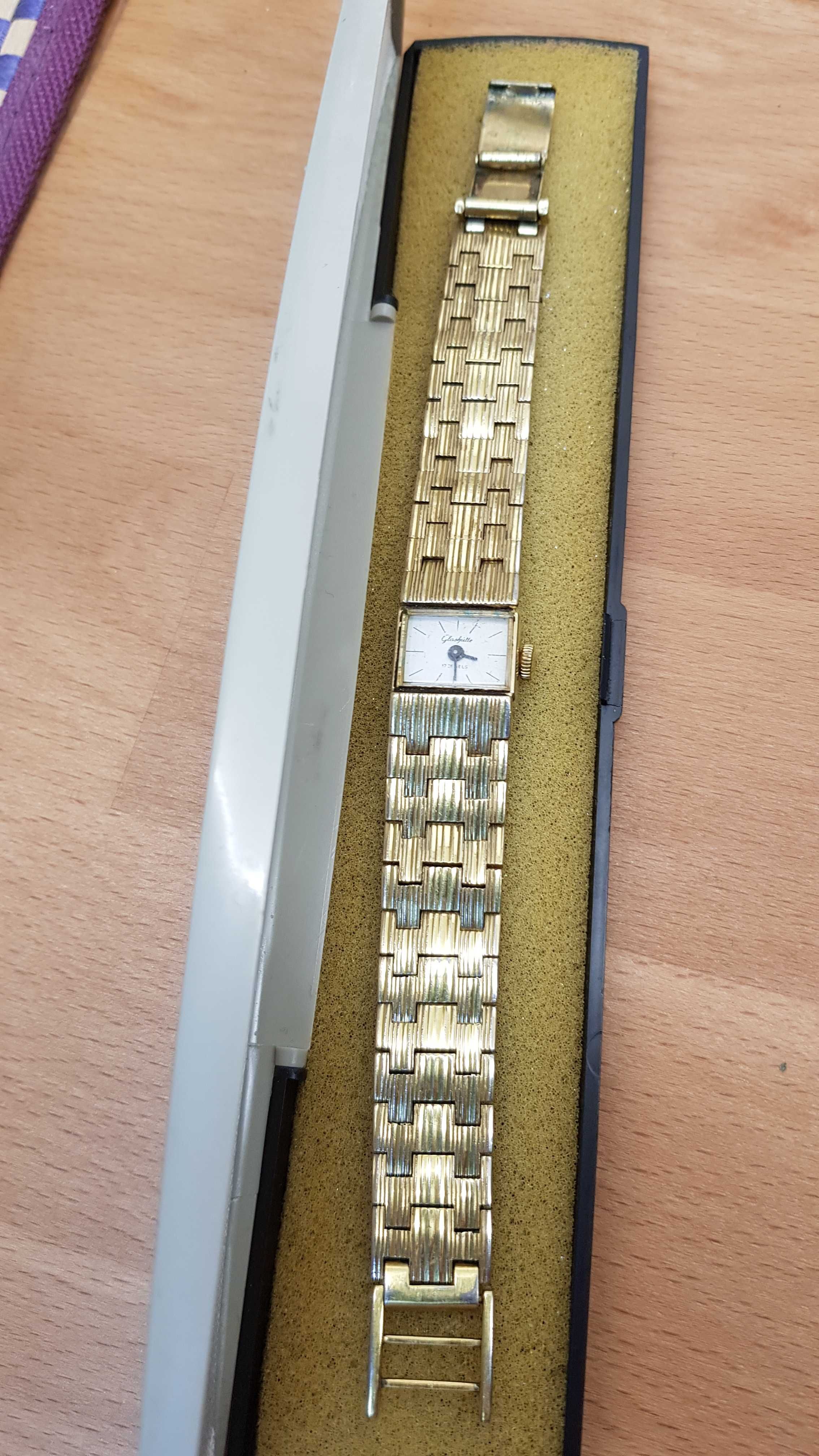 Piękny zegarek damski *Glashutte*