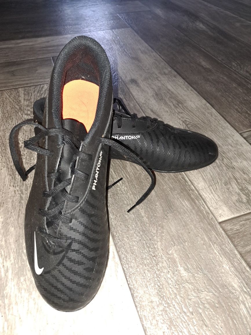 Буци Nike 43 копочки сороконожки кроссовки