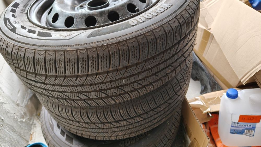Opony z felgami Hyundai i30 z 2023r w bardzo dobrym stanie