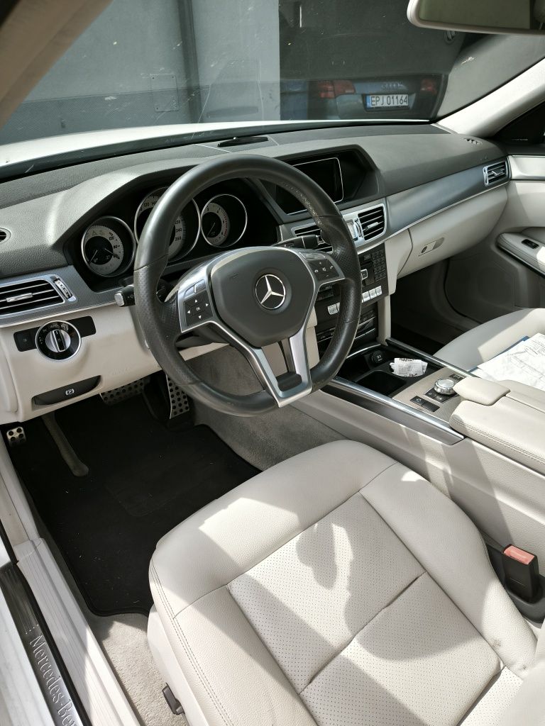 Mercedes E klasa 220cdi uszkodzony silnik
