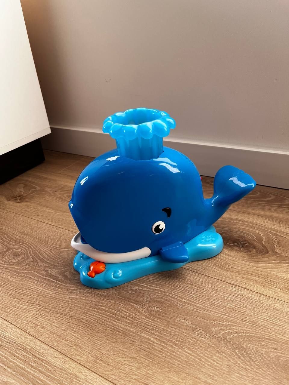 Кит Музична іграшка Bright Starts Whale