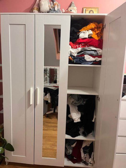 Szafa trzydrzwiowa ikea biała dla dziewczynki  w bdb stanie