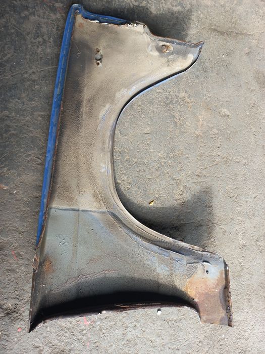 Продам крило ліве 2107.